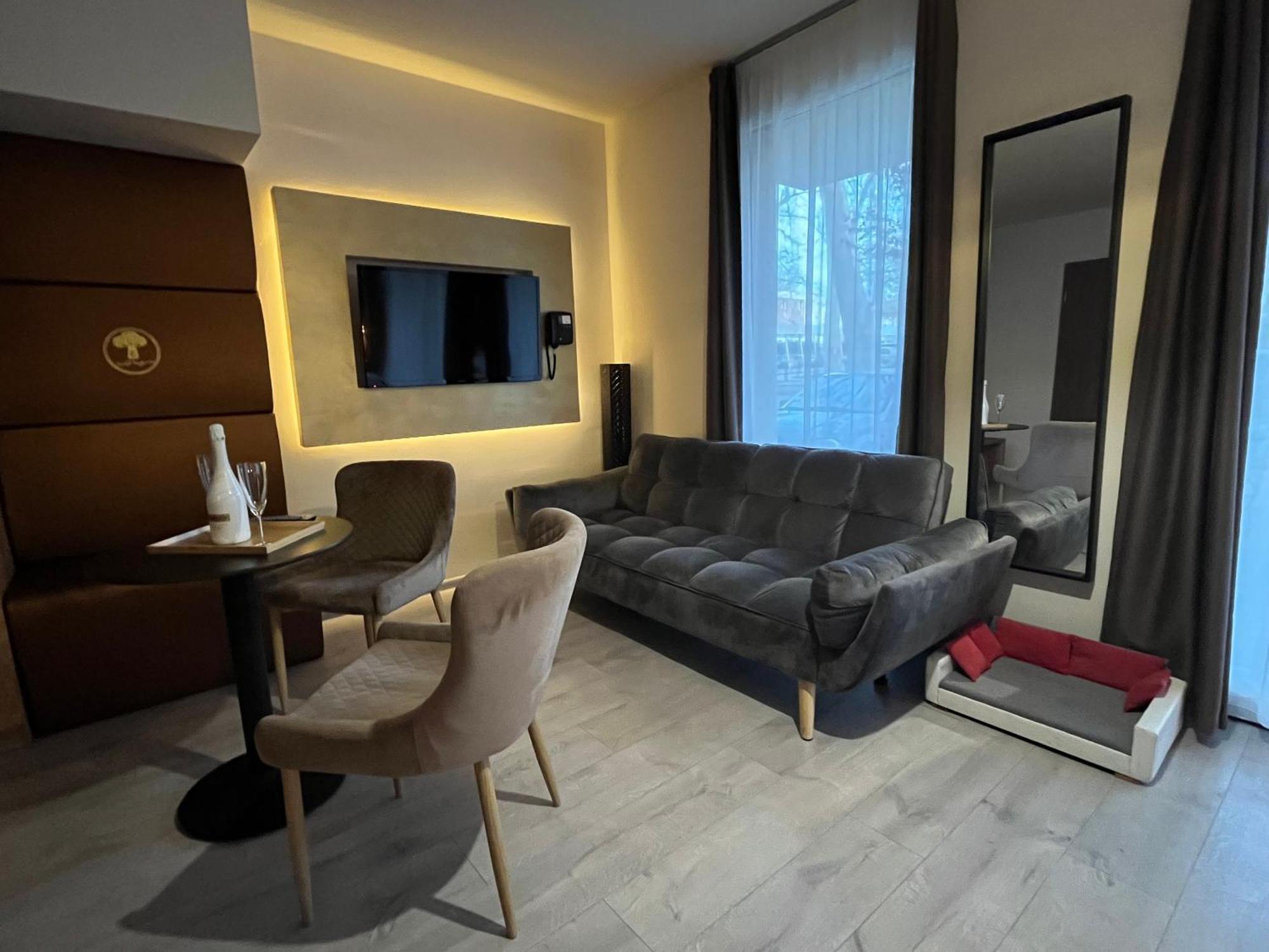 Baobab Suites Siófok Extérieur photo