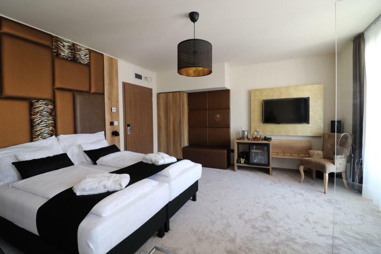 Baobab Suites Siófok Extérieur photo