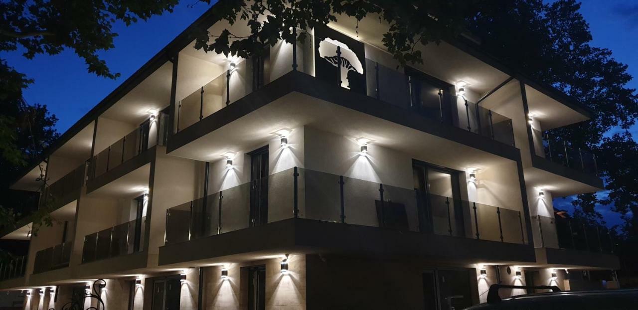 Baobab Suites Siófok Extérieur photo