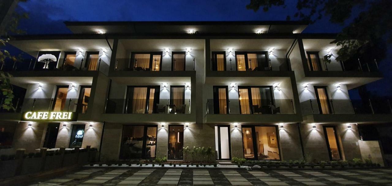 Baobab Suites Siófok Extérieur photo
