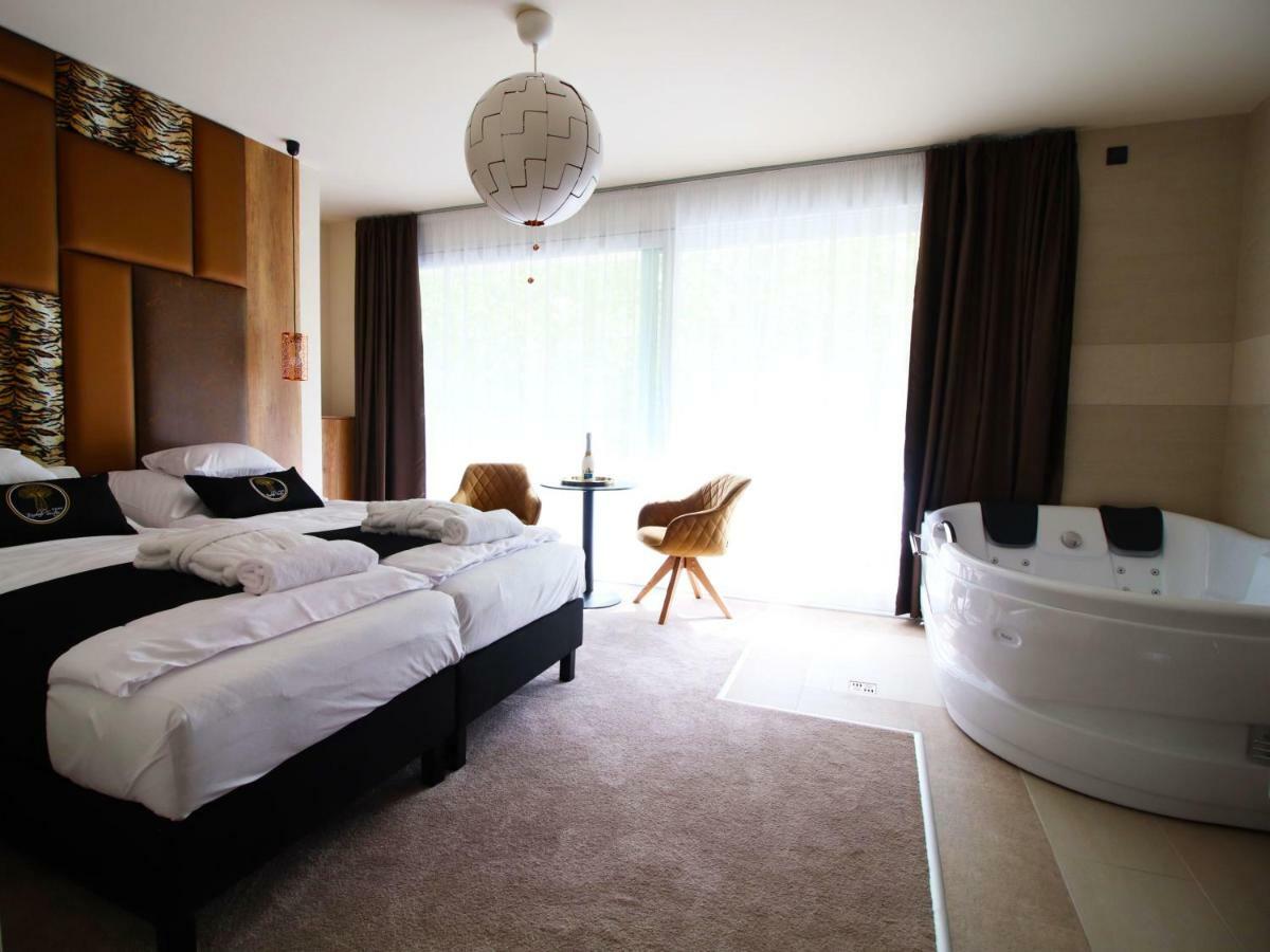 Baobab Suites Siófok Extérieur photo